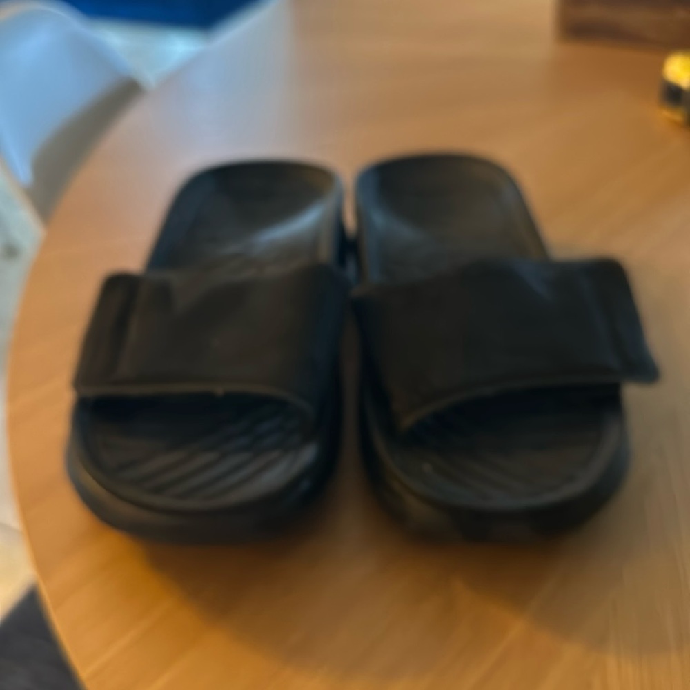 Vionic recovery sandals